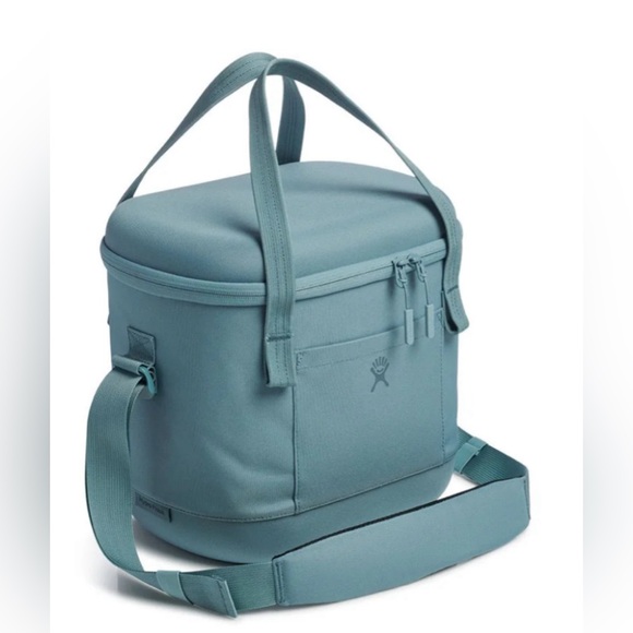 SOLD Hydro Flask Carryout - Picture 1 of 3